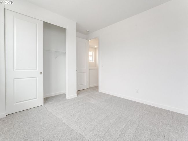 8431 Se Blanton St, House attached with 3 bedrooms, 3 bathrooms and 2 parking in Hillsboro OR | Image 14