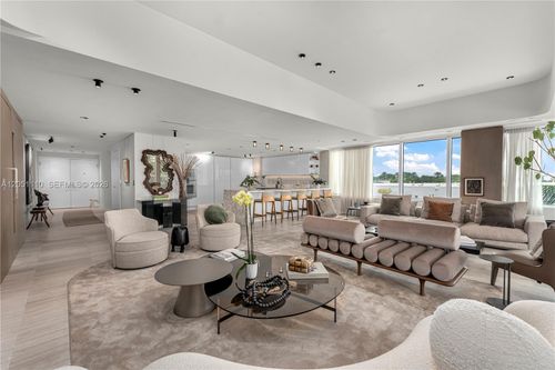 421-4701 N Meridian Ave, Miami Beach, FL, 33140-2950 | Card Image