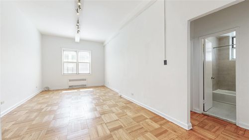 apt-1d-67 Clyde St, Forest Hills, NY, 11375-4007 | Card Image