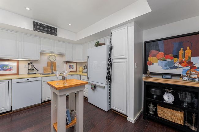 91 Glen Dr, Condo with 2 bedrooms, 2 bathrooms and null parking in Worthington OH | Image 19
