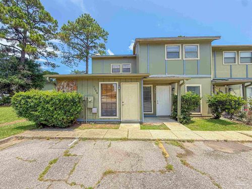 7205 Lago Vista Ct, Pensacola, FL, 32506-5681 | Card Image