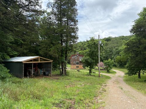 421 Emory Creek Rd, Walnut Shade, MO, 65771-9306 | Card Image