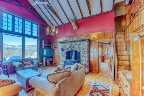 81 Meadow Ln, North Woodstock, NH, 03262-2624 | Card Image
