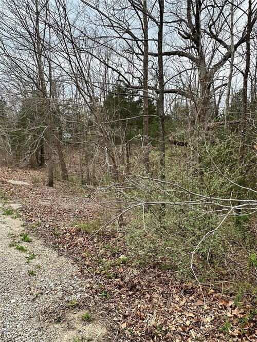 2023 Lakeshore Dr, Cuba, MO, 65453-9687 | Card Image