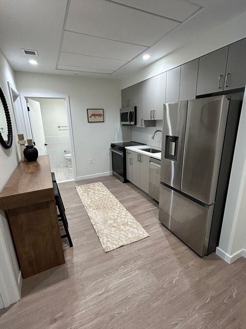 802-47 Winter Street, Boston, MA, 02108 | Card Image