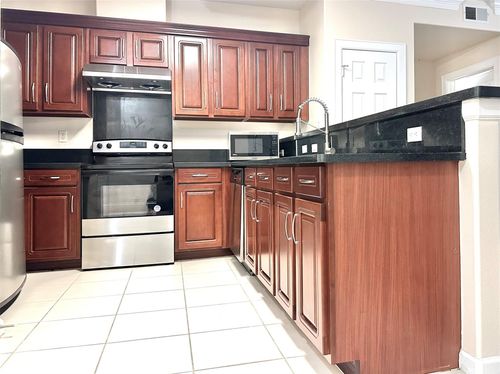 unit-2c-6611 W Sam Houston Pkwy S, Houston, TX, 77072-1643 | Card Image