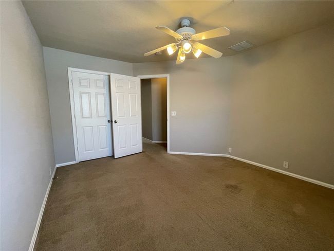208 Spruce Dr, House other with 4 bedrooms, 2 bathrooms and 2 parking in Kyle TX | Image 4