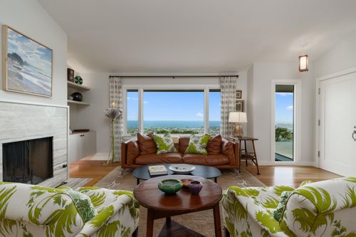 960 Roble Ln, Santa Barbara, CA, 93103-2044 | Card Image