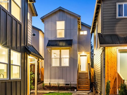 8338 N Bank St, Portland, OR, 97203-1263 | Card Image