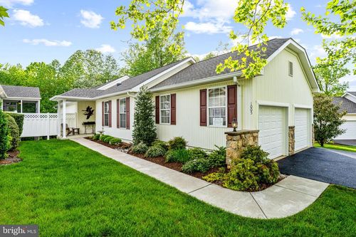 1005 N Phipps Woods Ct, GLEN MILLS, PA, 19342-2228 | Card Image