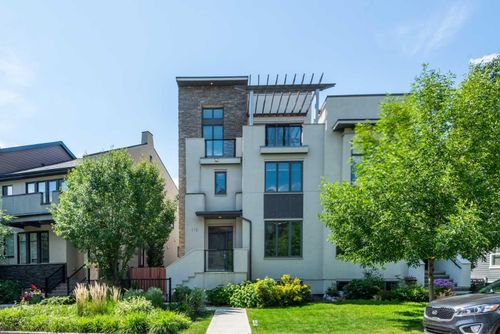 112 Burma Star Rd Sw, Calgary, AB, T3E7Y4 | Card Image