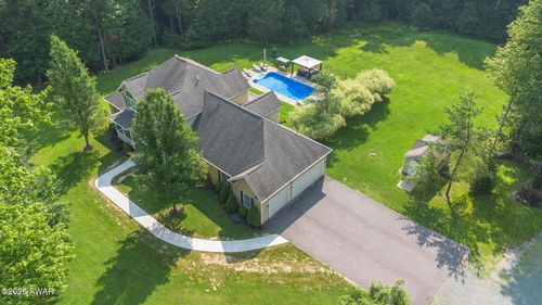 321 Hemlock Dr, Lake Ariel, PA, 18436-4281 | Card Image