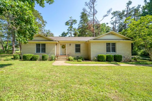 70 Holt St, Savannah, TN, 38372-1899 | Card Image