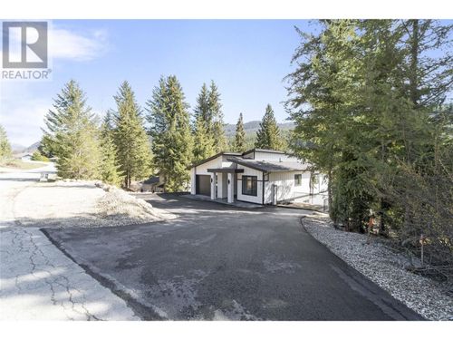 2811 Mountview Dr, Blind Bay, BC, V0E1H1 | Card Image