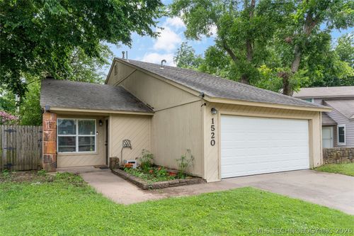 1520 67th Ct, Tulsa, OK, 74136-3815 | Card Image