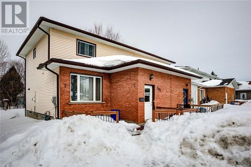 307 Third Ave, Sudbury, ON, P3B4C5 | Card Image
