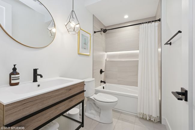 2S - 529 Hermitage Ave, Condo with 2 bedrooms, 2 bathrooms and 1 parking in CHICAGO IL | Image 15