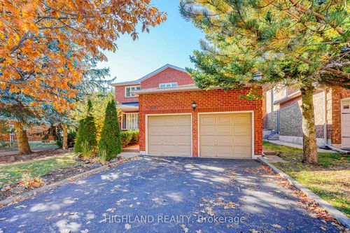 2070 Castlefield Cres, Oakville, ON, L6H5B3 | Card Image