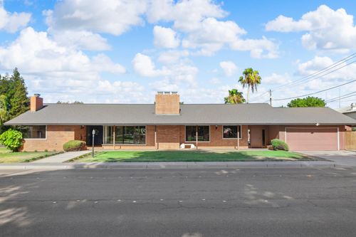 1360 East Street, Tracy, CA, 95376 | Card Image