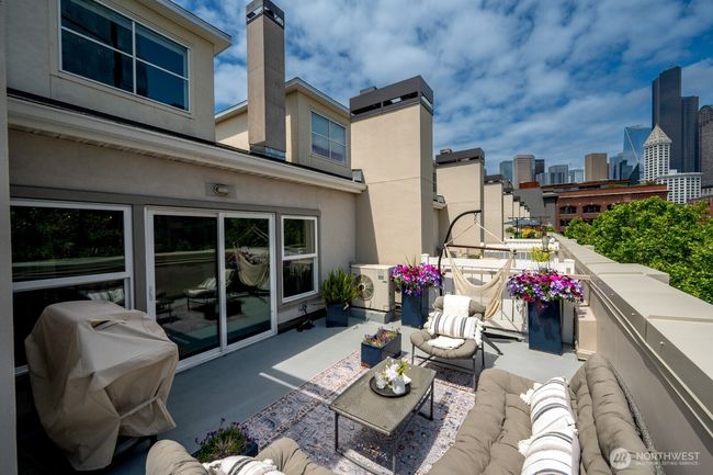 APT-517 - 526 1 St Ave S, Condo with 2 bedrooms, 2 bathrooms and 3 parking in Seattle WA | Image 31