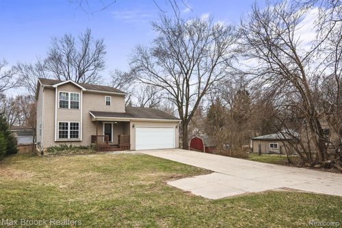 3441 W Auburn Rd, Rochester Hills, MI, 48309-3111 | Card Image