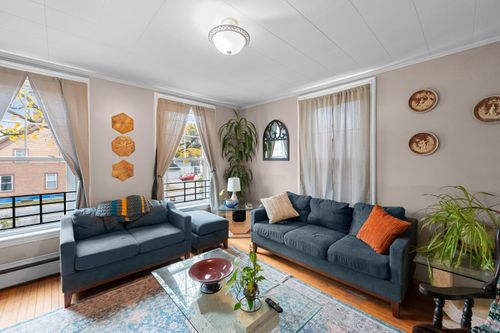 386 Front Street, Richmond, ME, 04357 | Card Image