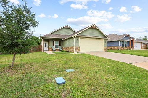 1512 Kennedy St, Bonham, TX, 75418-2527 | Card Image