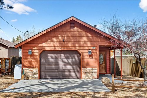 2089 Shady Ln, Big Bear City, CA, 92314-9183 | Card Image