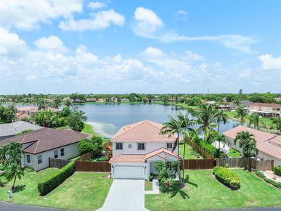 9227 Sw 215th Ter, House other with 4 bedrooms, 2 bathrooms and null parking in Cutler Bay FL | Image 1