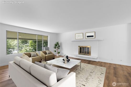 230 105th Ave Se, Bellevue, WA, 98004-6257 | Card Image