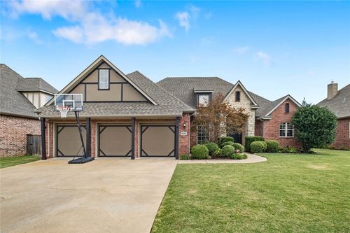 6205 S 27th St, Rogers, AR, 72758-4518 | Card Image