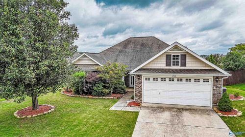 2510 Marjorie Ln Sw, Huntsville, AL, 35803-3419 | Card Image