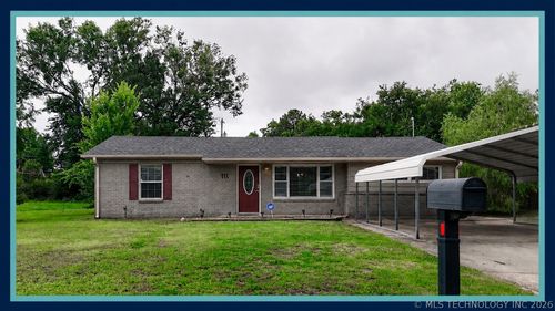 111 Warren St, Holdenville, OK, 74848-4055 | Card Image