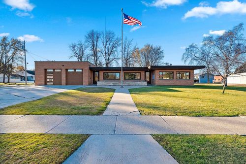 421 S St Augustine Street, Pulaski, WI, 54162 | Card Image