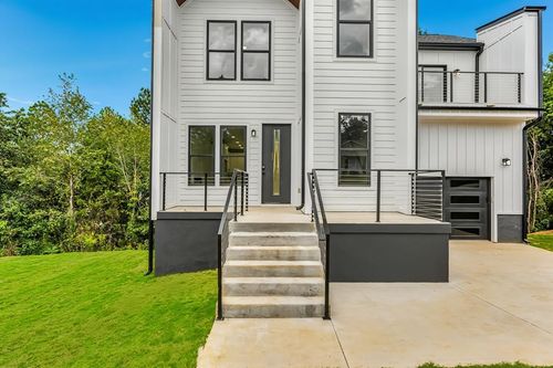 218 Riverbreeze Rd, Greenville, SC, 29611-7282 | Card Image