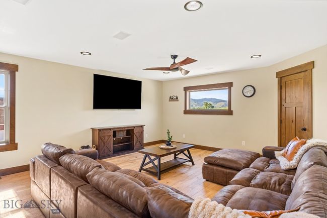 17 Texs Loop, House other with 4 bedrooms, 3 bathrooms and null parking in Alder MT | Image 31