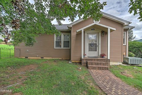 214 Cleveland St, Gate City, VA, 24251-3265 | Card Image
