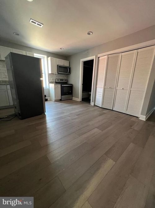 2-5239 W Jefferson St, PHILADELPHIA, PA, 19131-3603 | Card Image