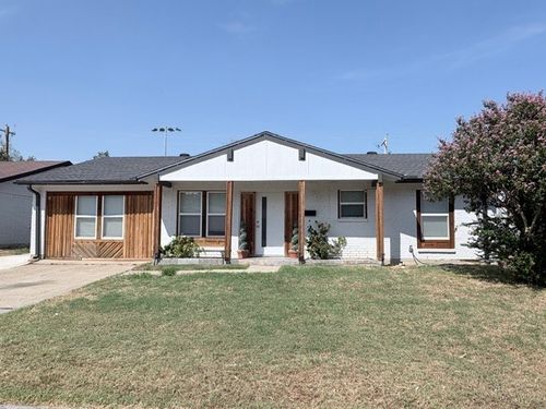 701 Sweetbriar Dr, Lewisville, TX, 75067-4471 | Card Image