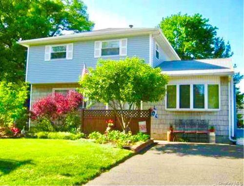 46 W Orangeburg Rd, Orangeburg, NY, 10962-2015 | Card Image