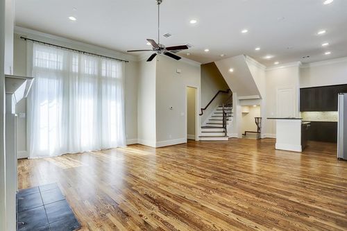 5108 Larkin St, Houston, TX, 77007-1940 | Card Image