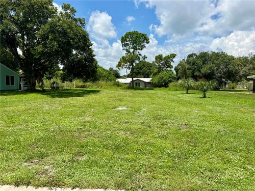 2405 6th Rd Sw, VERO BEACH, FL, 32962-8157 | Card Image