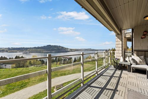 307-530 Raven Woods Dr, North Vancouver, BC, V7G2T5 | Card Image