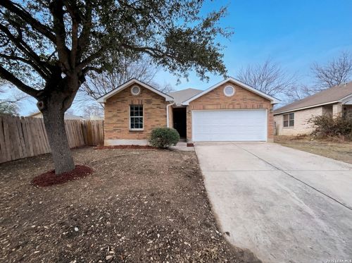 517 W 5th St, Converse, TX, 78109-2261 | Card Image