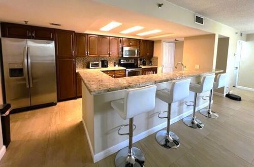 apt-d410-2025 Lavers Cir, Delray Beach, FL, 33444-7672 | Card Image
