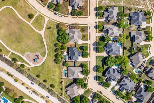 Drone / aerial view with a residential view | Image 35