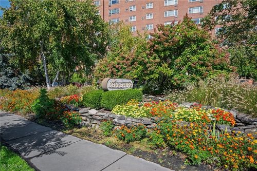 apt-809-11820 Edgewater Dr, Lakewood, OH, 44107-1796 | Card Image