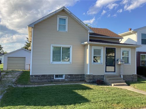 302 W Virginia Ave, Effingham, IL, 62401-2254 | Card Image