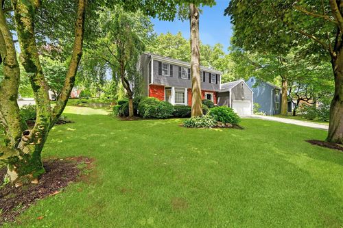 38 Middale Rd, White Plains, NY, 10605-2920 | Card Image