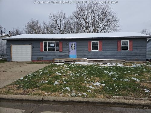 94 Elm St, Davisville, WV, 26142-9716 | Card Image